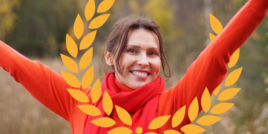 Bild: CC0 Creative Commons Frau mit Lorbeerkranz