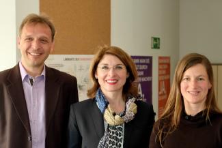 Gruppenfoto mit Fritz Fessler (links), Bettina Fuhrmann (Mitte), Christina Buczko (rechts)