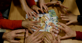 Foto: Genossenschaft für Gemeinwohl Geld und Hände
