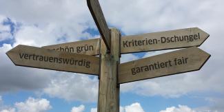 Bild: CC0 Creative Commons Wegweiser "Was ist nachhaltig?"