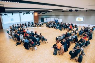 großer Sesselkreis (beim letzten Transformationsforum)